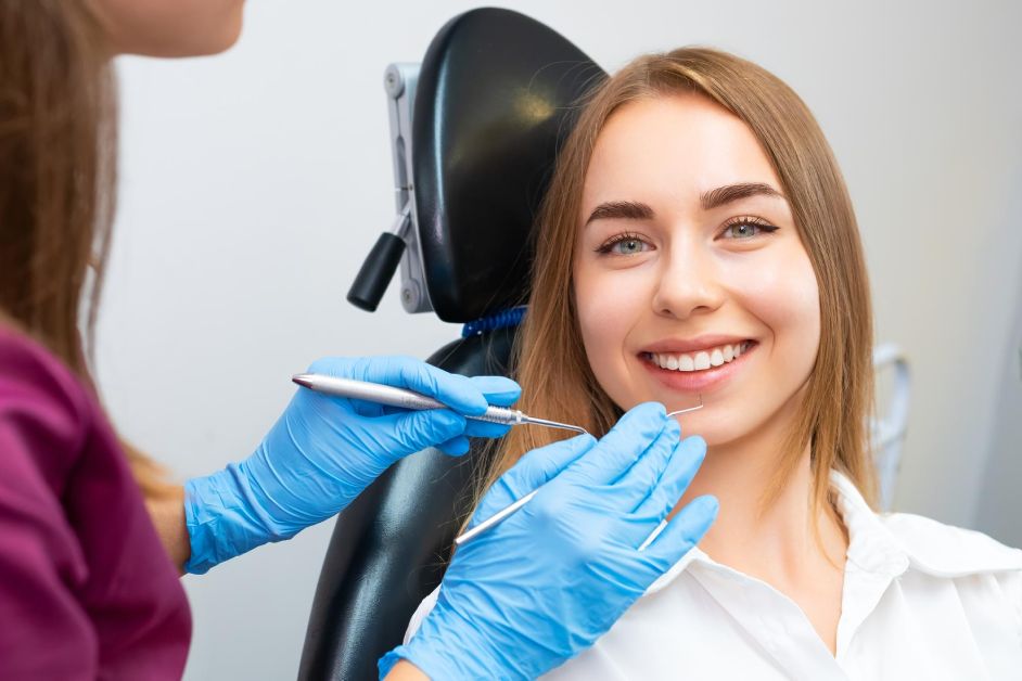 girl-at-dental-clinic